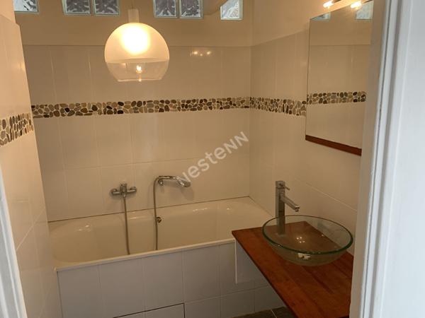 Appartement T2 - 47m² - en dernier étage - Toulon secteur Brunet