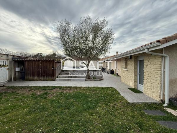 Maison 3 chambres plus bureau plus piscine