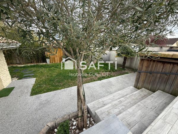 Maison 3 chambres plus bureau plus piscine