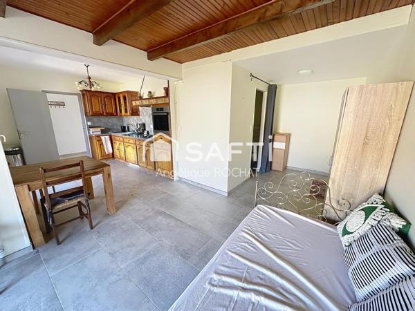 Maison de plain pied 3 chambres et un studio sur parcelle de 970m2