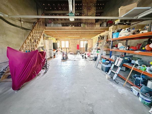 Maison de plain pied 3 chambres et un studio sur parcelle de 970m2