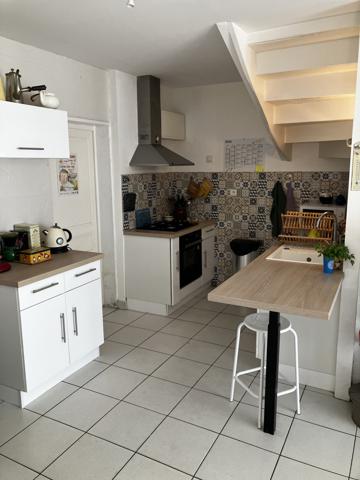 Lisle (24350) Maison de bourg rénovée 3 chambres centre Lisle, idéal pour investisseur