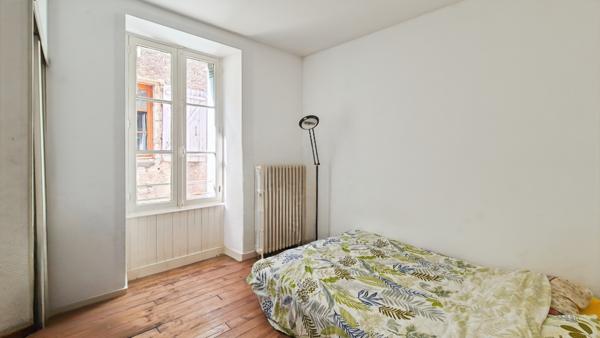 Lisle (24350) Maison de bourg rénovée 3 chambres centre Lisle, idéal pour investisseur