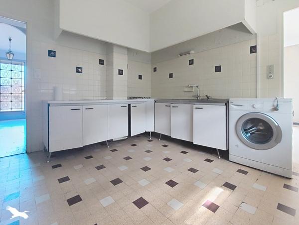 Maison 299 600 € L'Isle-Jourdain 6 p 163 m² DPE D
