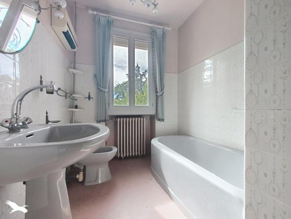 Maison 299 600 € L'Isle-Jourdain 6 p 163 m² DPE D