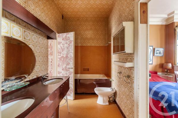 Appartement F6 à vendre  6 pièces - 145,01 m2 PARIS - 75017