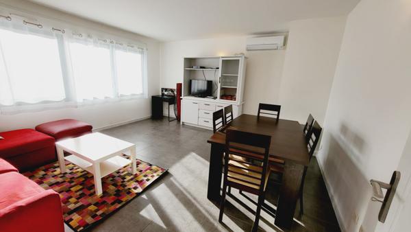 APPARTEMENT MEUBLE A CARCASSONNE AVEC TERRASSE