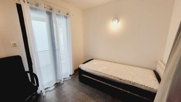 APPARTEMENT MEUBLE A CARCASSONNE AVEC TERRASSE