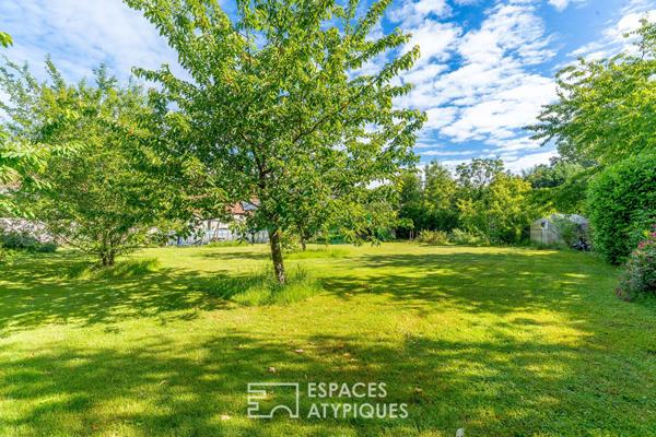 Le corps de ferme rénové avec jardin sans vis-à-vis