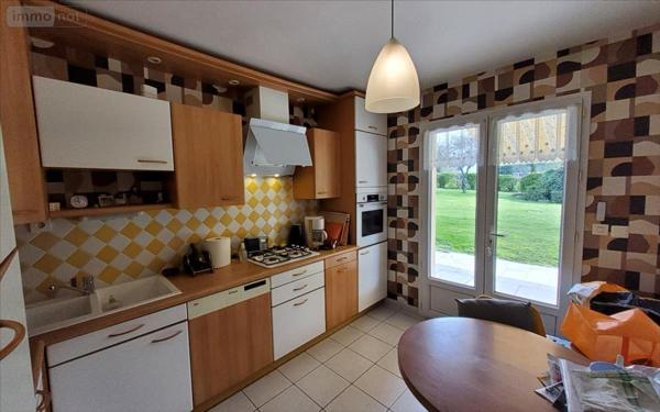 Maison individuelle à vendre à Carhaix-Plouguer dans le Finistère (29270), ref : 29066-1090850