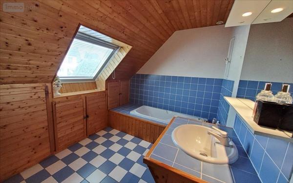 Maison individuelle à vendre à Carhaix-Plouguer dans le Finistère (29270), ref : 29066-1090850