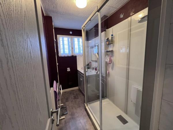 Vente                                                      Appartement
                        
                     5 pièces                      75 m2                     à Nevers