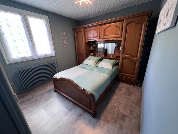 Vente                                                      Appartement
                        
                     5 pièces                      75 m2                     à Nevers
