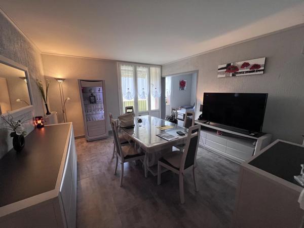 Vente                                                      Appartement
                        
                     5 pièces                      75 m2                     à Nevers