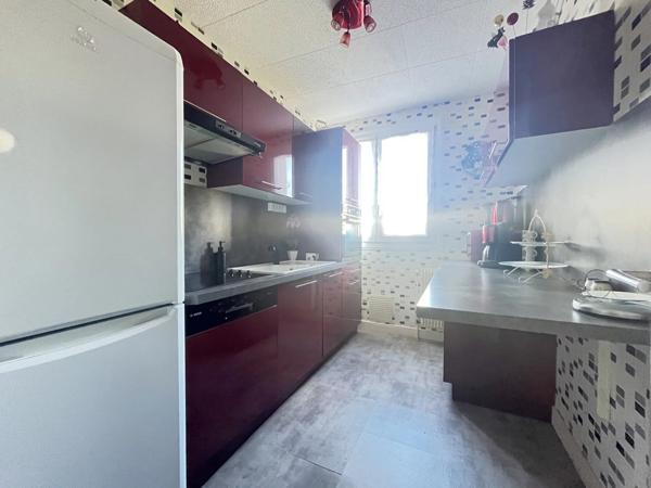 Vente                                                      Appartement
                        
                     5 pièces                      75 m2                     à Nevers