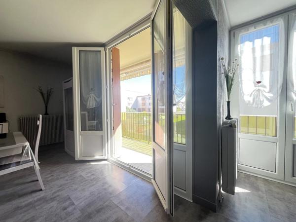 Vente                                                      Appartement
                        
                     5 pièces                      75 m2                     à Nevers