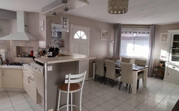 Maison à vendre    5 pièces • 123 m2 Saint-Égrève