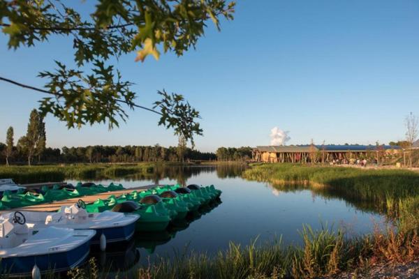 INVESTISSEMENT LOCATIF – Morton – Résidence de Tourisme Center Parcs Le Bois aux Daims - 5,45% de rentabilité