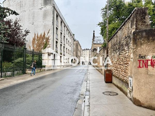 À vendre Studio 19.85 m² - Poitiers 86000