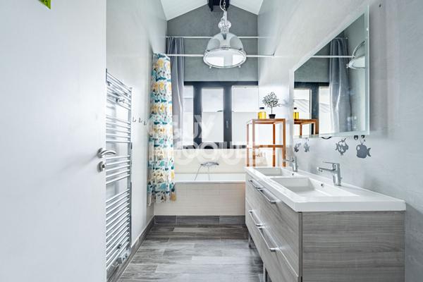 Maison AsniÈres-sur-seine 5 pièce(s) 155 m2