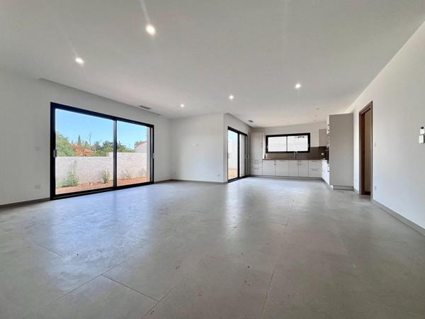 Magnifique maison neuve de 130 m²  en R+1 sur un terrain 3 faces piscinable sans vis-à-vis