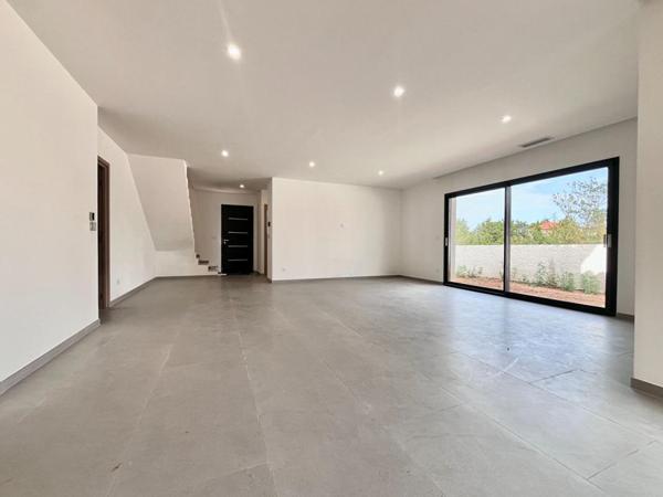 Magnifique maison neuve de 130 m²  en R+1 sur un terrain 3 faces piscinable sans vis-à-vis
