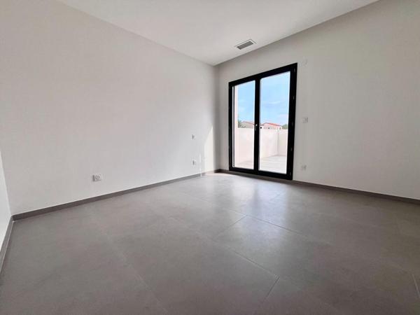 Magnifique maison neuve de 130 m²  en R+1 sur un terrain 3 faces piscinable sans vis-à-vis