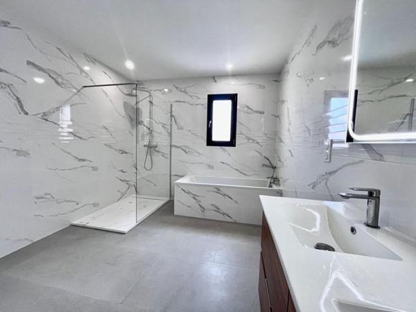 Magnifique maison neuve de 130 m²  en R+1 sur un terrain 3 faces piscinable sans vis-à-vis