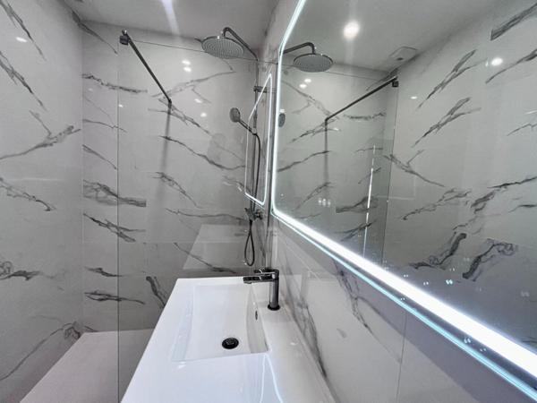 Magnifique maison neuve de 130 m²  en R+1 sur un terrain 3 faces piscinable sans vis-à-vis