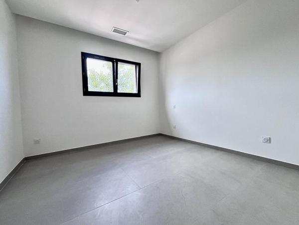 Magnifique maison neuve de 130 m²  en R+1 sur un terrain 3 faces piscinable sans vis-à-vis