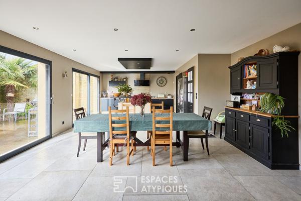 Maison en pierre rénovée avec terrasse aux portes de Caen