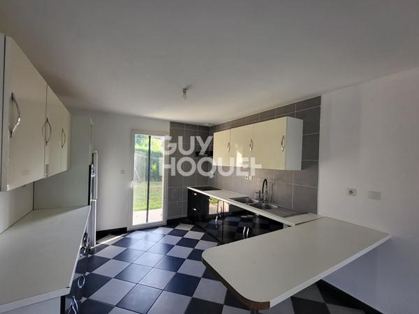 LOCATION d'une maison de 6 pièces à BELLEVILLE EN BEAUJOLAIS