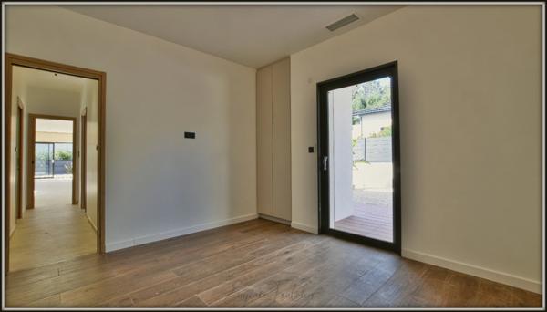 Villa contemporaine plain pied Pezenas