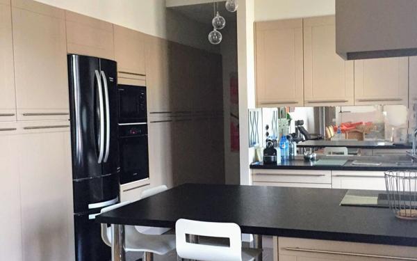 Appartement à vendre    4 pièces • 300 m2 Péronne