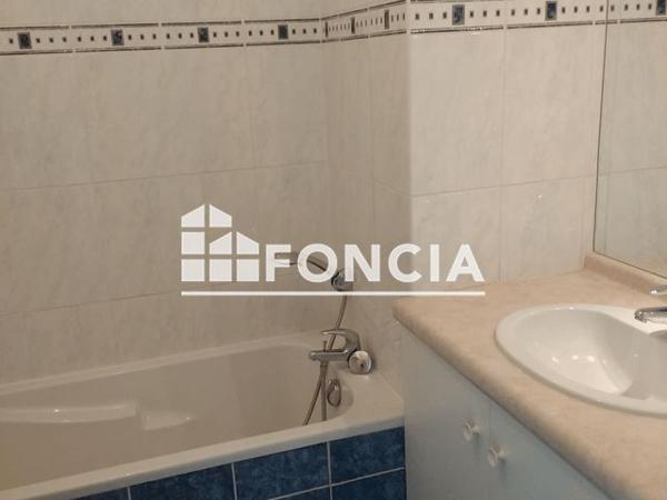 Location Appartement 2 pièces 47.01 m² - 77 BLD DES LIBERATEURS Marseille 13011