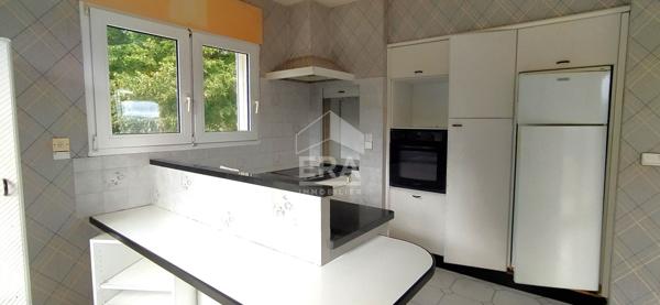 A 2.5 km du Puy en Velay, maison 5 pièces 130.06 m2 sur terrain 1160 m2