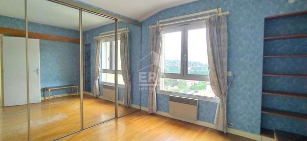 A 2.5 km du Puy en Velay, maison 5 pièces 130.06 m2 sur terrain 1160 m2