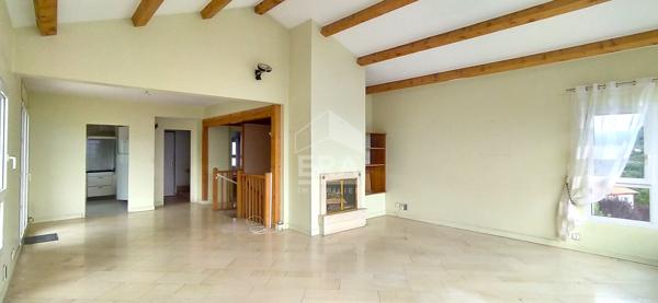 A 2.5 km du Puy en Velay, maison 5 pièces 130.06 m2 sur terrain 1160 m2