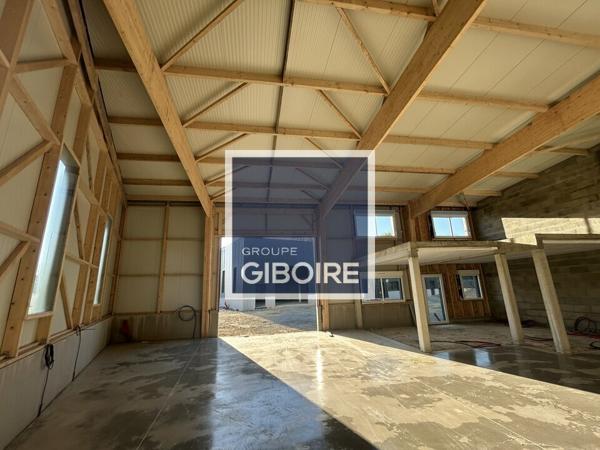 Local d'activites 448 m² à louer ACIGN (réf : 35.7191)