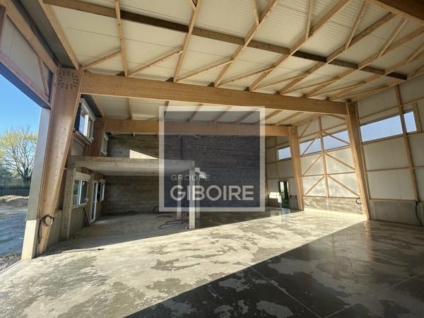Local d'activites 448 m² à louer ACIGN (réf : 35.7191)