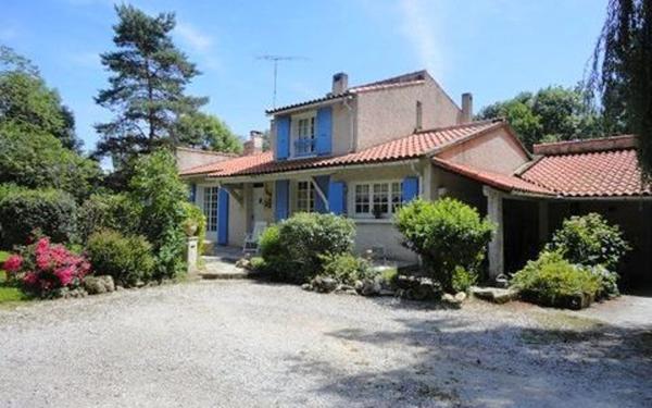 Maison à vendre    6 pièces • 195,27 m2 Castres