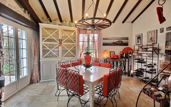 Maison à vendre    6 pièces • 195,27 m2 Castres