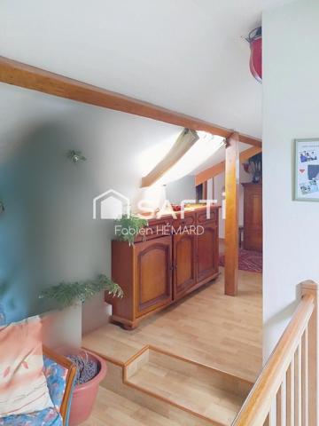 BELLE MAISON DE VILLAGE PROCHE COMMERCES ET GROUPE SCOLAIRE