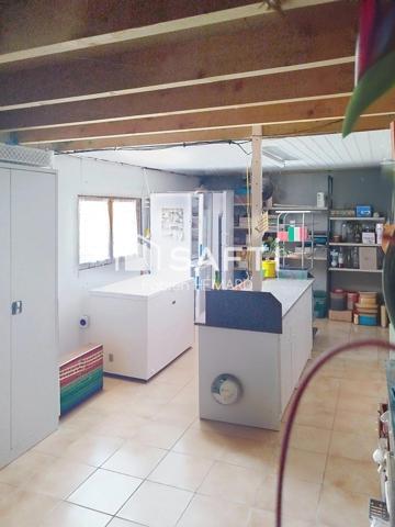 BELLE MAISON DE VILLAGE PROCHE COMMERCES ET GROUPE SCOLAIRE