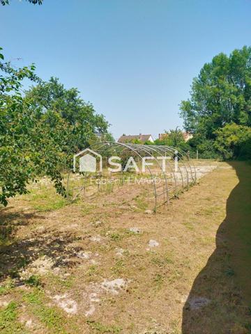 BELLE MAISON DE VILLAGE PROCHE COMMERCES ET GROUPE SCOLAIRE