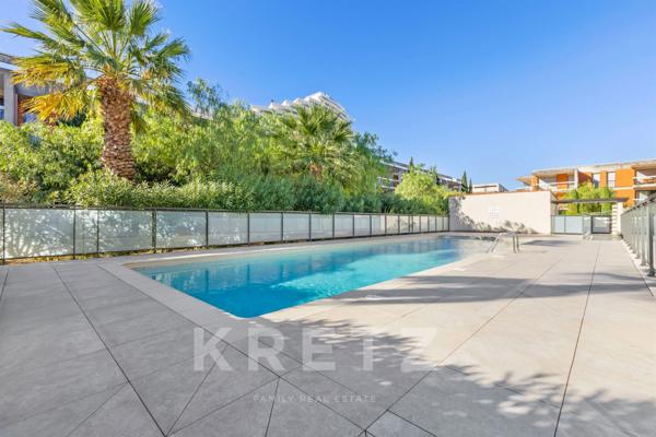 Appartement 3 pièces rénové à pied de la plage– Résidence de standing avec piscine – Villeneuve-Loub