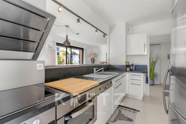 Appartement 3 pièces rénové à pied de la plage– Résidence de standing avec piscine – Villeneuve-Loub