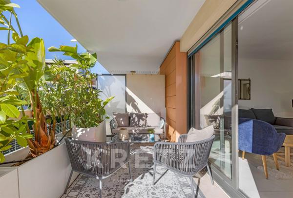 Appartement 3 pièces rénové à pied de la plage– Résidence de standing avec piscine – Villeneuve-Loub