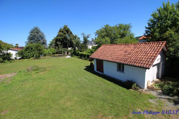 Maison à vendre 10 pièces BORDES (64)