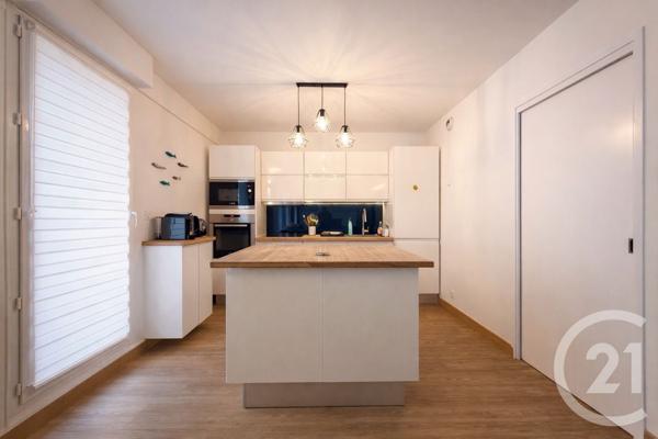 Appartement F6 à vendre  6 pièces - 102,90 m2 LIVRY GARGAN - 93